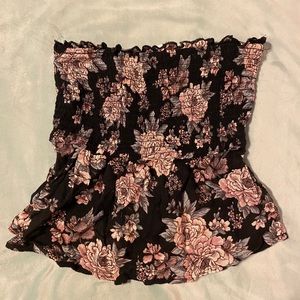 American Eagle Crop Top